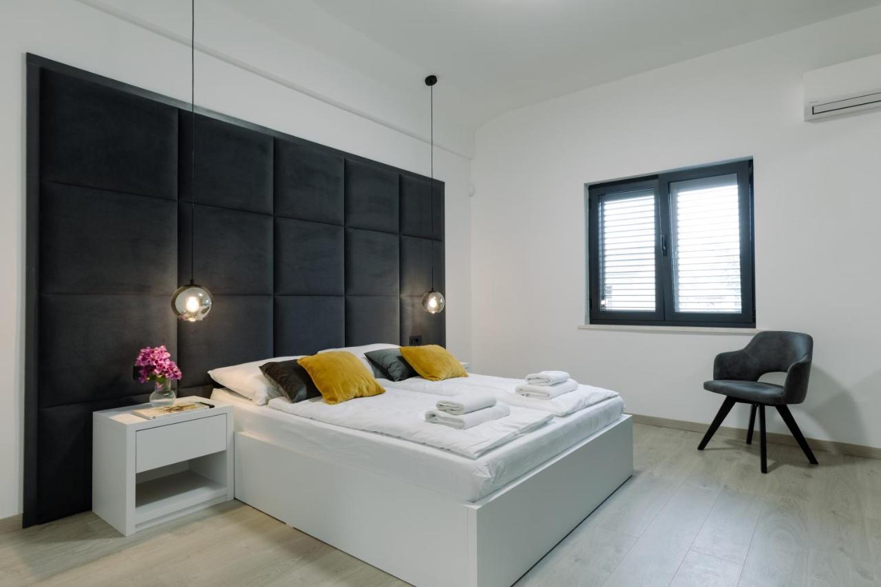 Boutique Suites Joyce Medulin With Free Parking Exterior foto