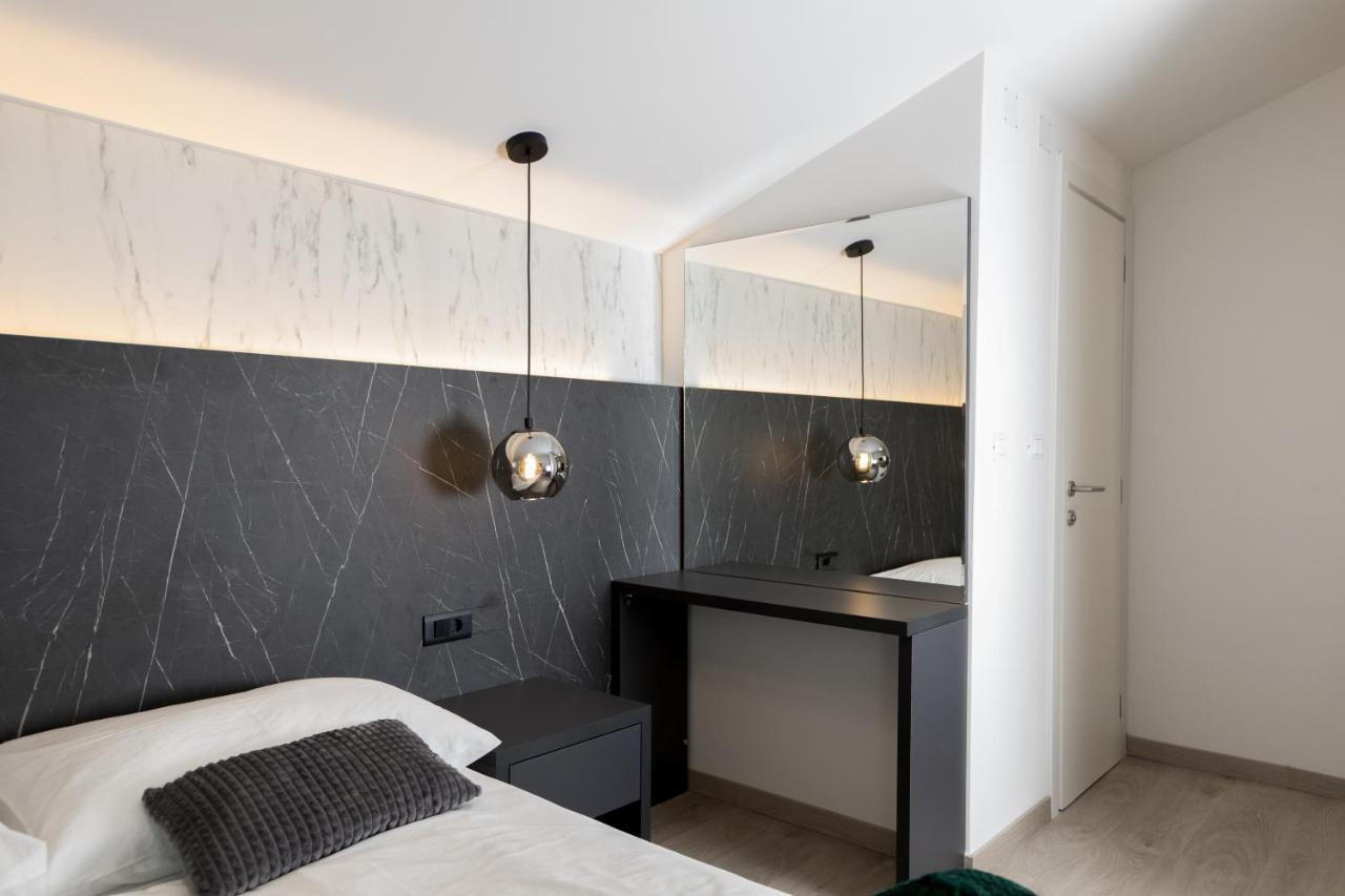 Boutique Suites Joyce Medulin With Free Parking Exterior foto