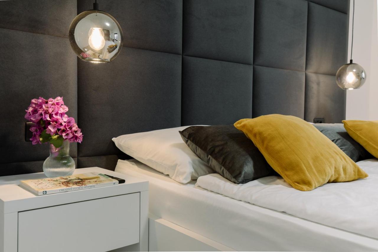 Boutique Suites Joyce Medulin With Free Parking Exterior foto